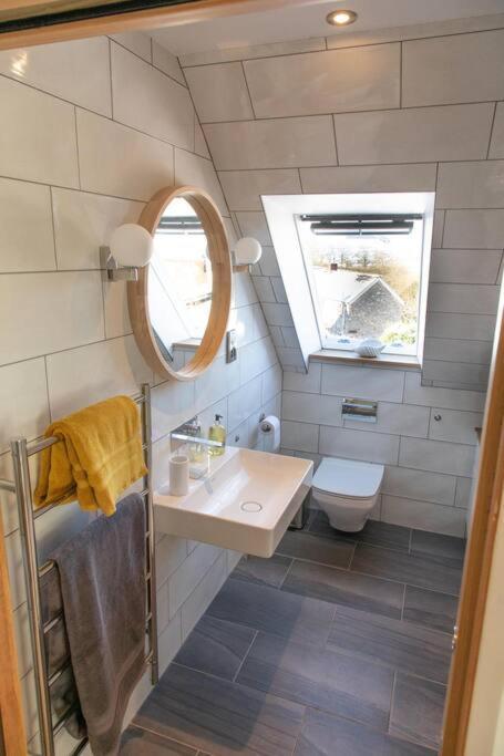 Ferienwohnung The Roost - A Bird'S Eye View In The Countryside Cullompton Exterior foto
