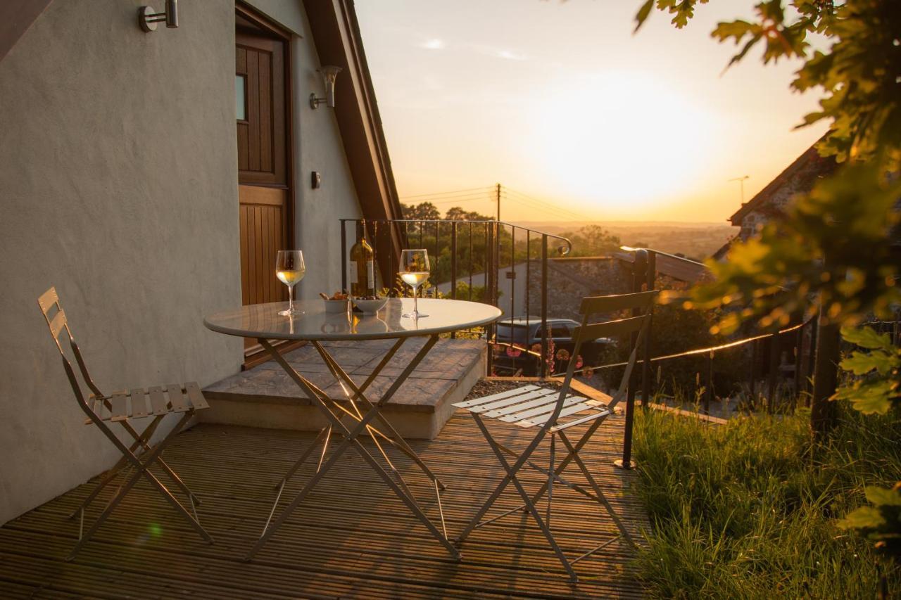 Ferienwohnung The Roost - A Bird'S Eye View In The Countryside Cullompton Exterior foto